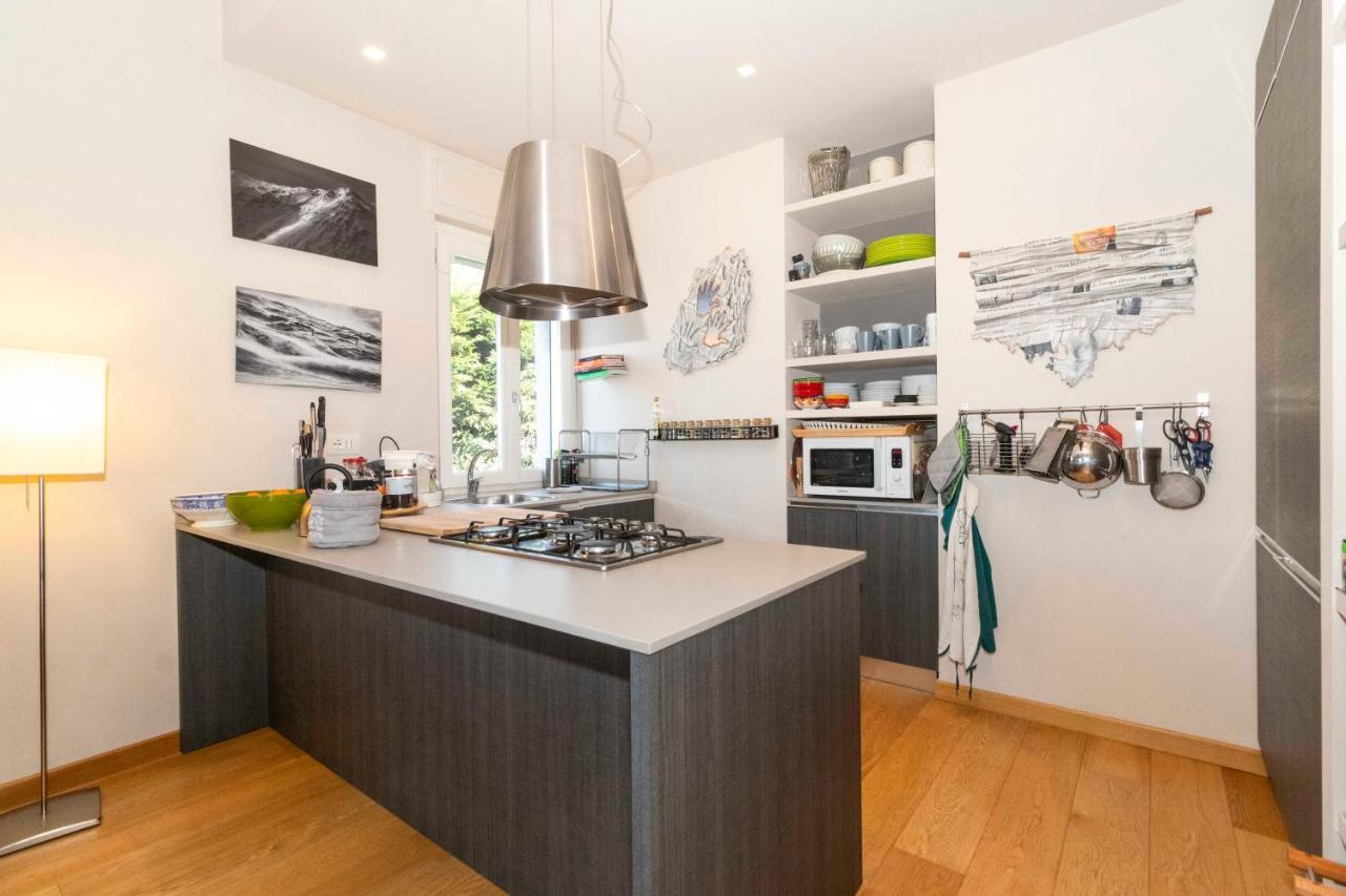 Charming Apartment With Parking! 都灵 外观 照片