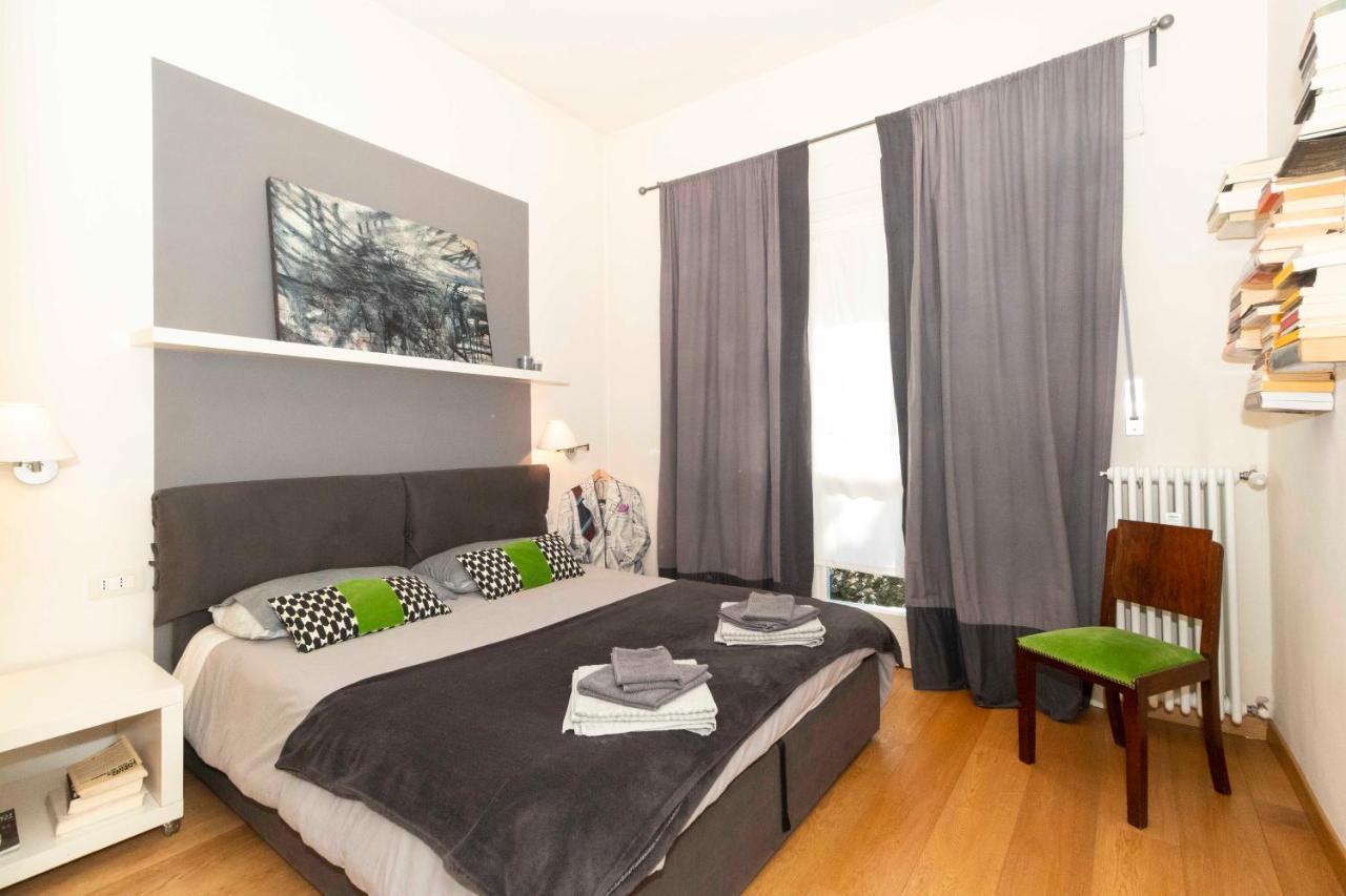 Charming Apartment With Parking! 都灵 外观 照片