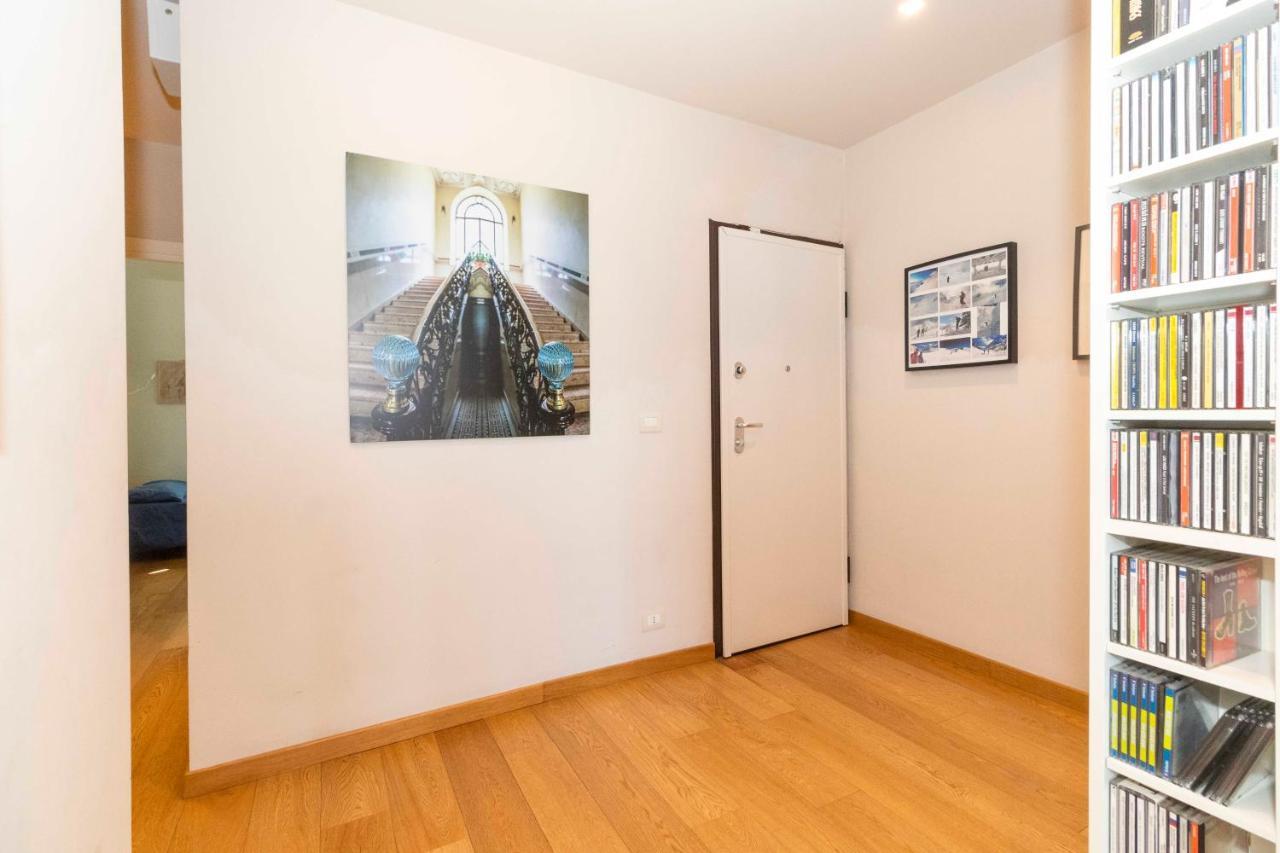 Charming Apartment With Parking! 都灵 外观 照片