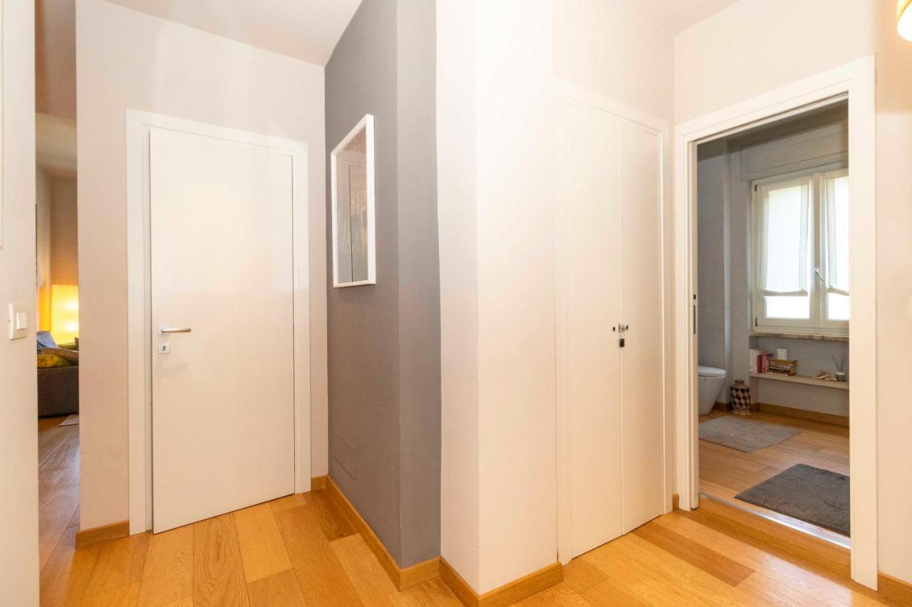 Charming Apartment With Parking! 都灵 外观 照片