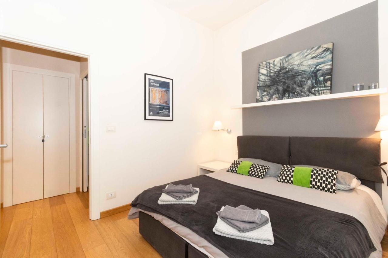 Charming Apartment With Parking! 都灵 外观 照片